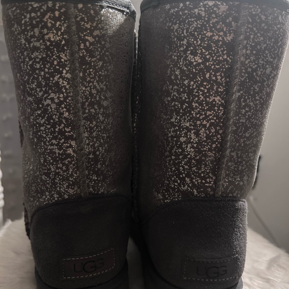 UGG Women's Speckled Gray Winter Boots - Picture 4 of 7